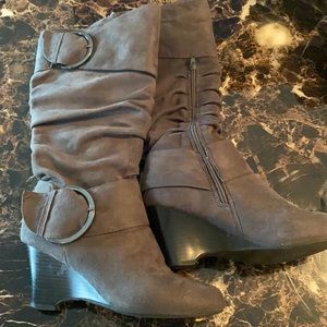 Grey zip up boots
